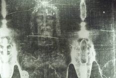 cientificos italianos dicen que el manto es del ano 33 dc