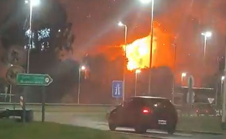 La onda expansiva alcanzó la casa del futbolista, que no estaba presente al momento del incidente.