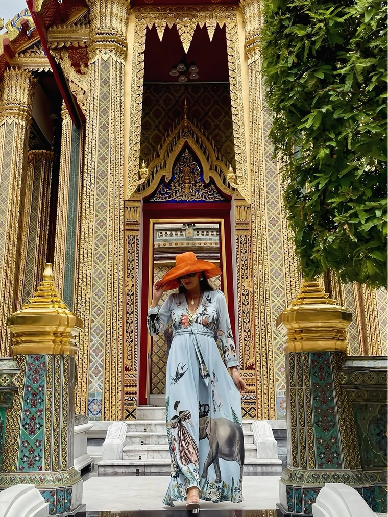 Flor de la V apostó a un diseño argentino en su viaje a Tailandia. Flor de la V apostó a un diseño argentino en su viaje a Tailandia.