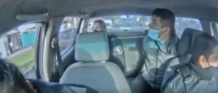 El efectivo intentó quedar en libertad ofreciendo una coima a sus colegas.