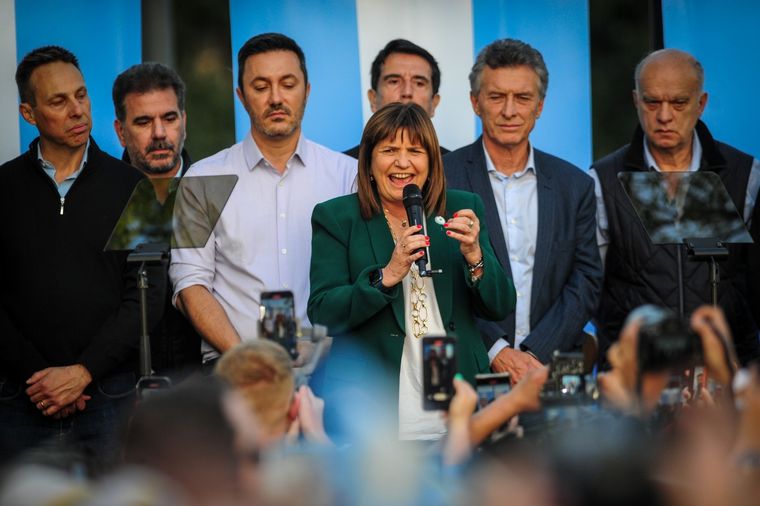 Patricia Bullrich cerró campaña junto a los principales referentes de Juntos por el Cambio Foto: Télam