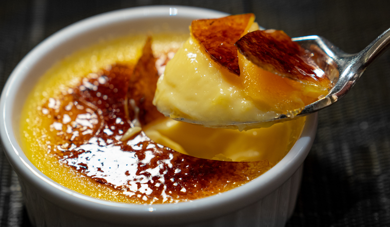Elegancia en cada bocado: crème brûlée para paladares sofisticados Foto: Shutterstock