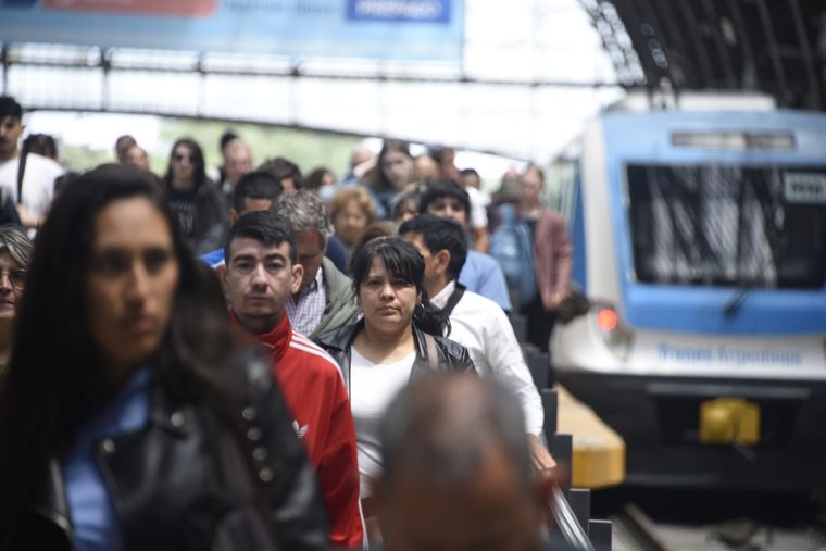 El Gobierno quiere privatizar los trenes Foto: Juan Mateo Aberastain Zubimendi/MDZ