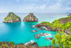 Praia do Sancho, en Fernando de Noronha, fue la elegida por encima de destinos más famosos para el verano. Foto: Shutterstock