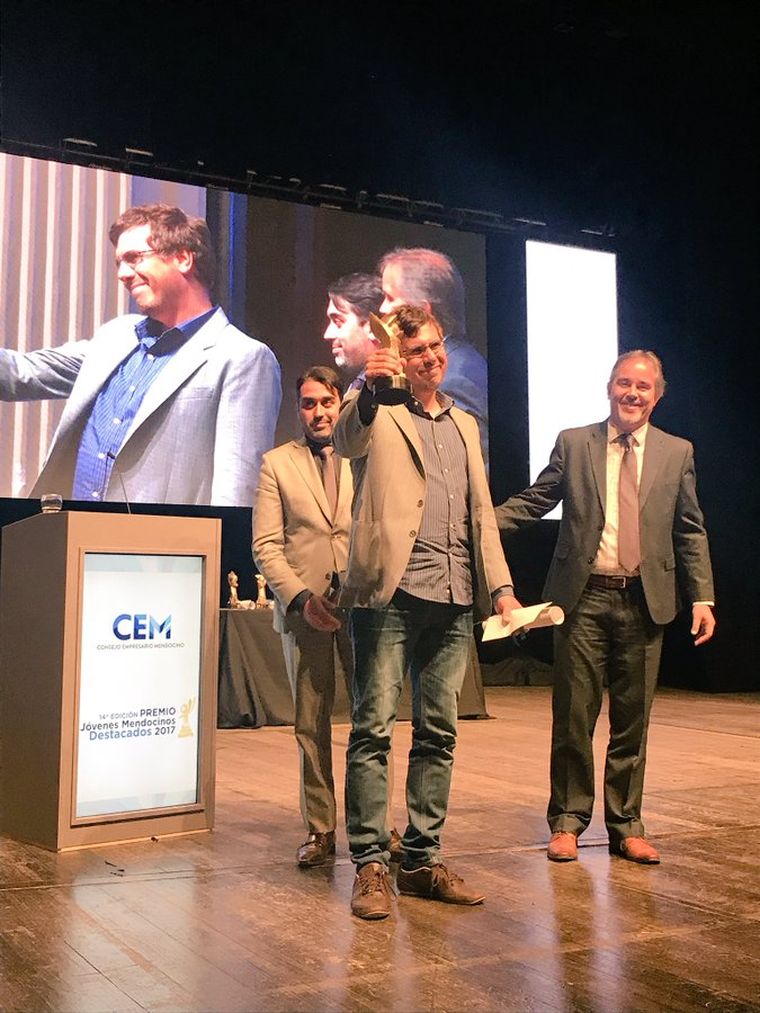 Federico Berli cuando recibiò el premio Jóvenes Mendocinos Destacados. Federico Berli cuando recibiò el premio Jóvenes Mendocinos Destacados.