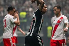Deyverson celebra el primer tanto ante River. Foto: FotoBaires