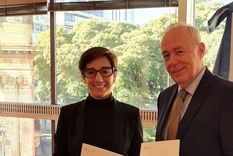 El embajador suizo se tomó con humor la situación. El embajador suizo se tomó con humor la situación.