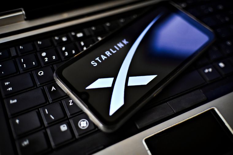 El nuevo Starlink MINI X permite una conexión rápida en cualquier punto del mapa gracias a su diseño todo en uno.