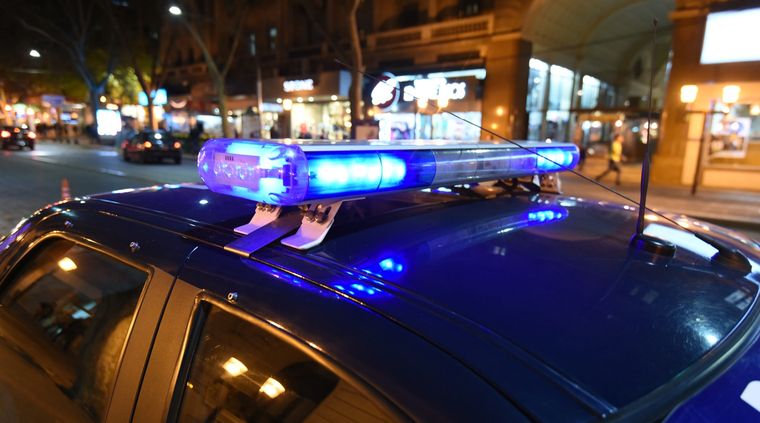 La policía detuvo a los sujetos y encontró los elementos robados. Foto ilustrativa Foto: ALF PONCE MERCADO / MDZ