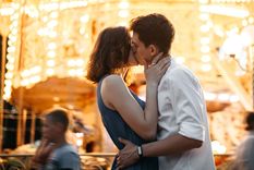 ¿Qué pasa dentro de nuestro cuerpo cuando nos besamos?