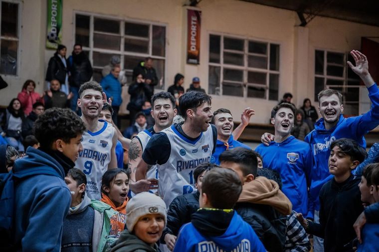 Rivadavia derrotó a Municipalidad de San Carlos y jugará una nueva final. Foto: Prensa Rivadavia