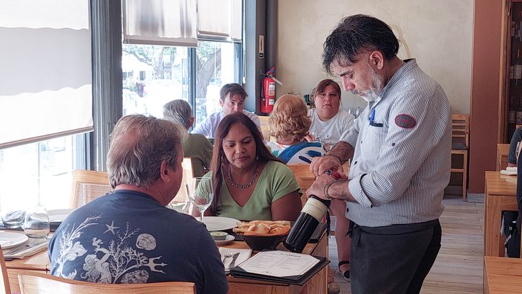 El brindis mendocino: un ritual que se adapta a todos los presupuestos. El brindis mendocino: un ritual que se adapta a todos los presupuestos.