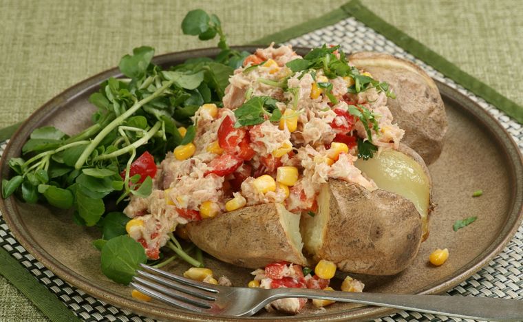Patatas rellenas de atún Una receta simple y deliciosa en pocos minutos Foto: Shutterstock