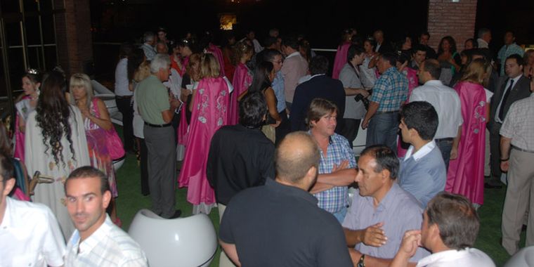Las Reinas saludando en la terraza Foto: Santiago Ábalos/ Mediamza.com