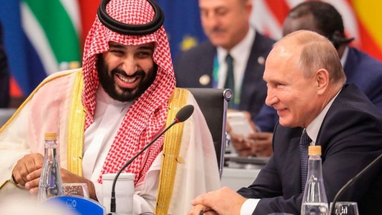 El príncipe Mohamed bin Salman, heredero de la corona saudita y el presidente ruso, Vladimir Putin- El príncipe Mohamed bin Salman, heredero de la corona saudita y el presidente ruso, Vladimir Putin-