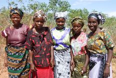 el chitenge: toda una cultura plasmada en una prenda de vestir