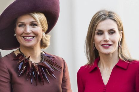 Máxima de los Países Bajos y Letizia Ortíz coinciden en el amarillo Foto: Vanitatis