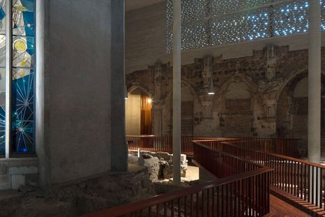 El museo Kolumba de Colonia es una obra que demuestra que la mejor arquitectura no necesita gestos espectaculares para dejar una huella profunda en quienes la recorren. El museo Kolumba de Colonia es una obra que demuestra que la mejor arquitectura no necesita gestos espectaculares para dejar una huella profunda en quienes la recorren.