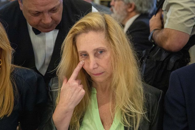 Ojo conmigo, parece indicar la hermana y jefa del presidente.&nbsp;