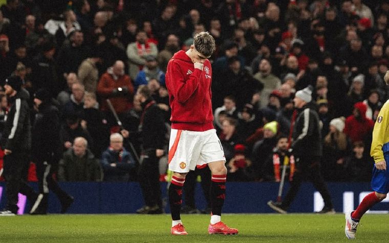 Garnacho pasó de ser amado a odiado en Manchester United. Garnacho pasó de ser amado a odiado en Manchester United. 