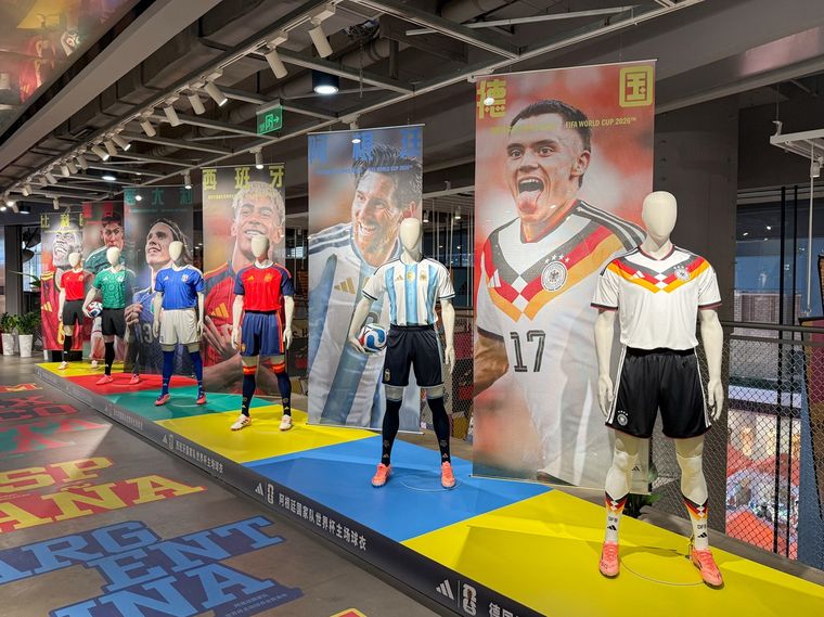 Lionel Messi comanda las estadísticas individuales como el jugador con más partidos disputados. Lionel Messi comanda las estadísticas individuales como el jugador con más partidos disputados.