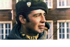 El teniente Roberto Estévez del Regimiento de Infantería 25 falleció en combate en Malvinas.