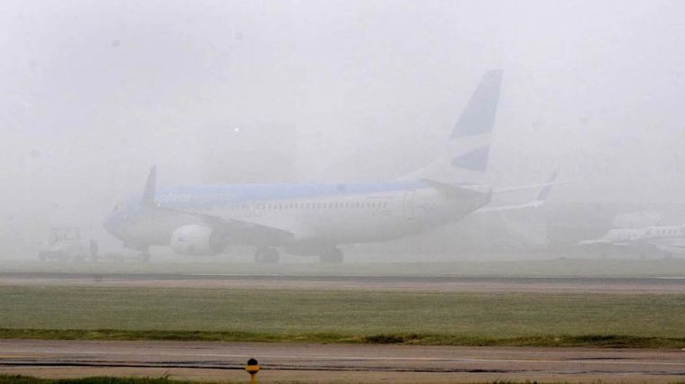 La niebla no es algo nuevo para esta época del año, pero cuando aparece con tanta intensidad, el impacto es inmediato.