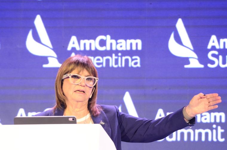 Patricia Bullrich expuso en AmCham