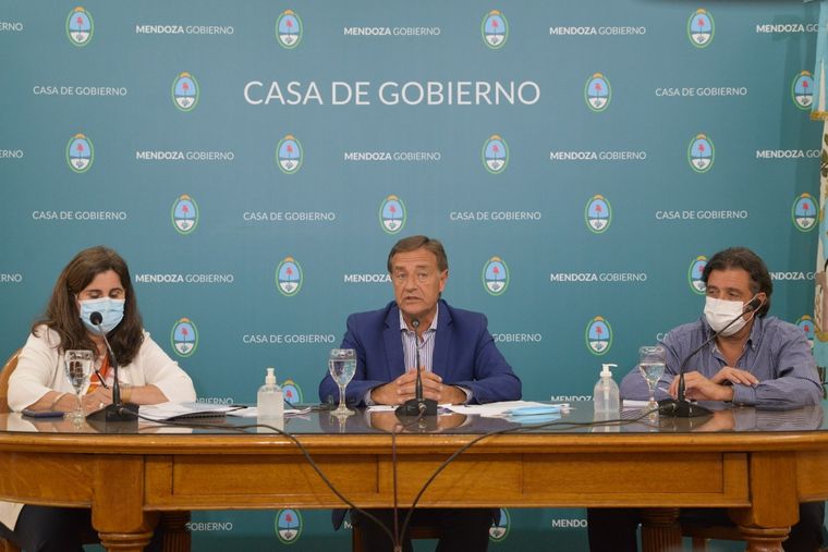 Suárez, Nadal e Ibañez en la conferencia de esta tarde. Foto: Prensa Gobierno de Mendoza