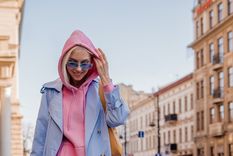 La ropa deportiva se apodera de nuestros looks urbanos. Foto: Shutterstock