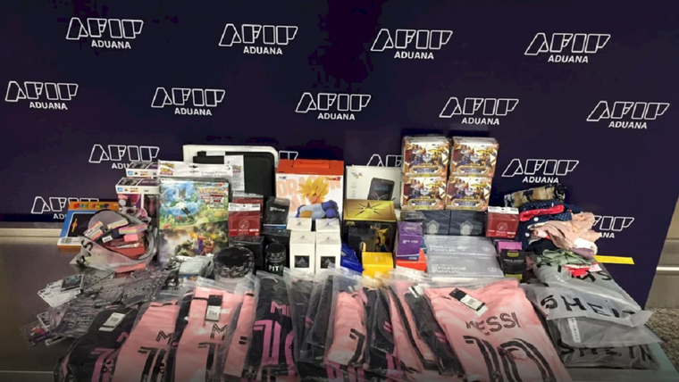 La incautación de las camisetas de Messi Foto: Aduana