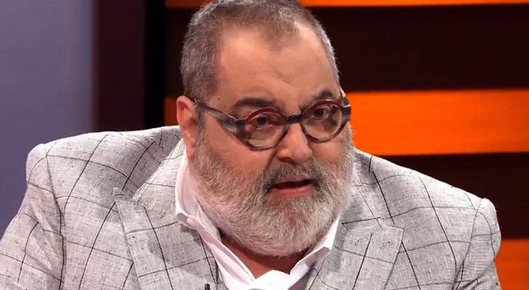 En el adiós a Jorge Lanata, una mediática sorprendió a todos con su presencia Foto: Captura TV