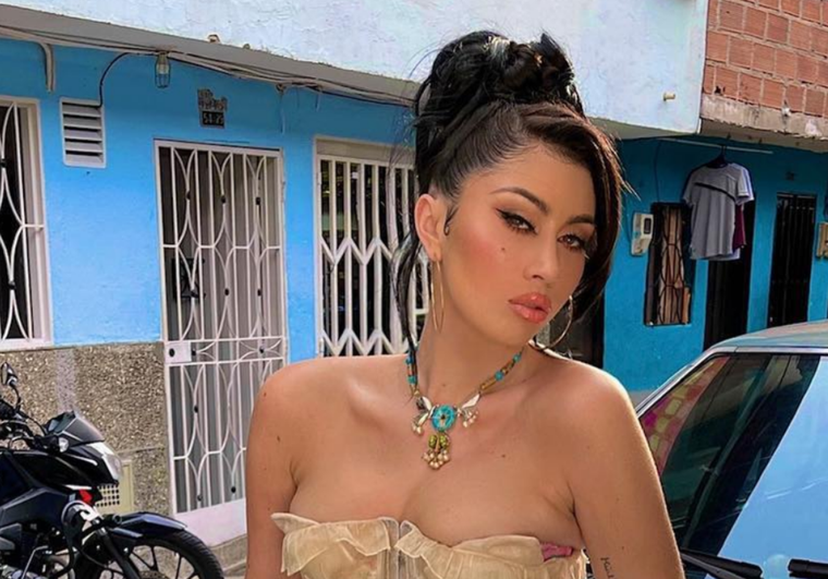 Kali Uchis saltó a la fama internacional en 2021 con su tema "Telepatía". Kali Uchis saltó a la fama internacional en 2021 con su tema "Telepatía".