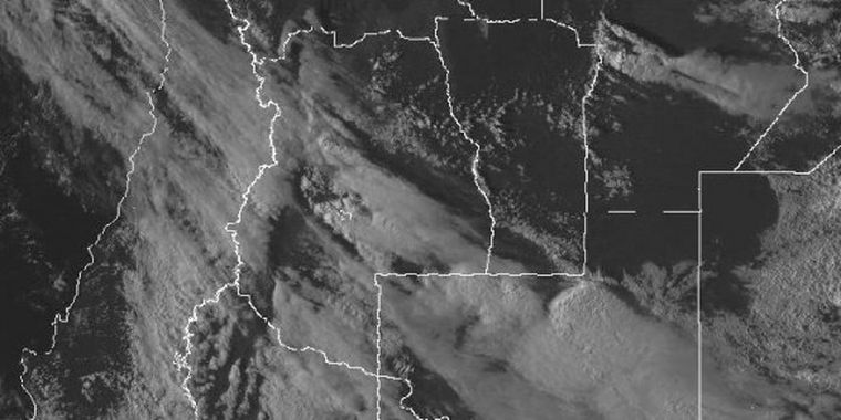 Mapa satelital de las tormentas, a la hora 20,30