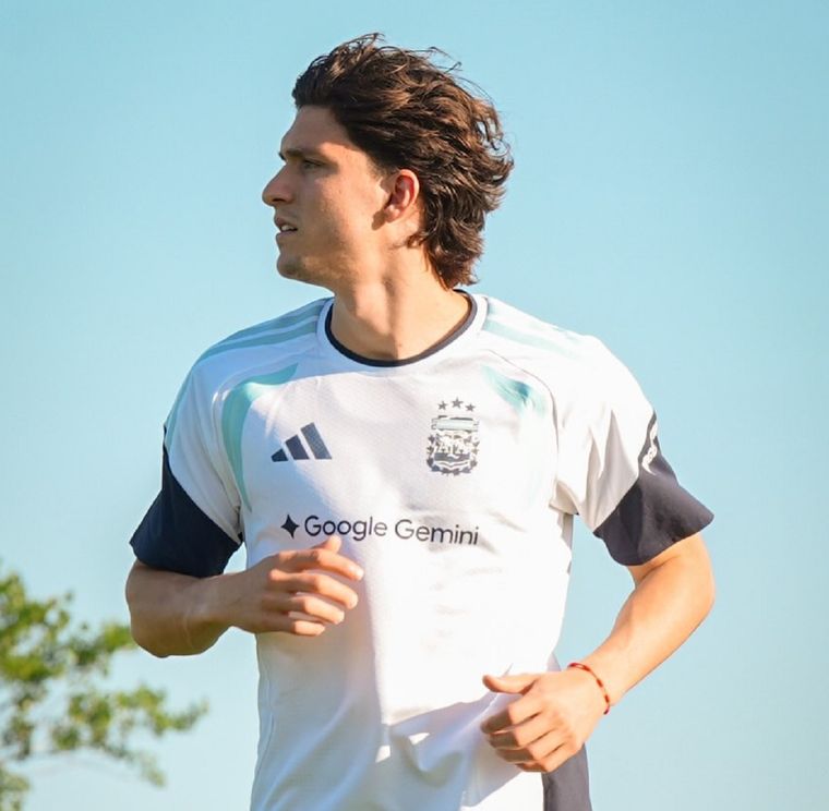 La lesión de Leonardo Balerdi obligó a Lionel Scaloni a buscar una variante para completar el plantel mundialista. La lesión de Leonardo Balerdi obligó a Lionel Scaloni a buscar una variante para completar el plantel mundialista.