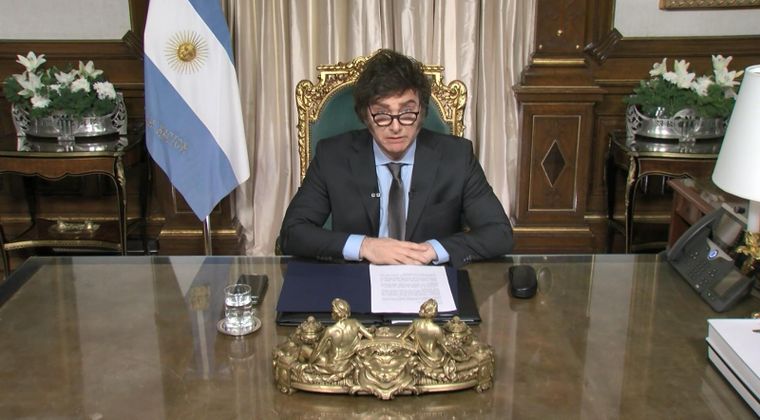 Javier Milei hablará este viernes en Cadena Nacional.