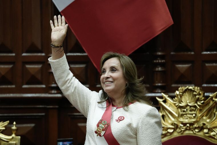 El Congreso peruano decidirá si destituye a Dina Boluarte tras una ola de violencia y el quiebre de su base política.