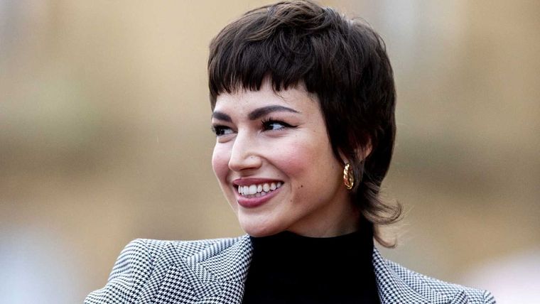 La actriz Úrsula Corberó sabe cómo lucir rocker y sensual a la vez. Foto: Publicada por rtve