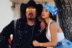 mensaje de pepe aguilar para los novios de angela: ?tengo portacion de armas?