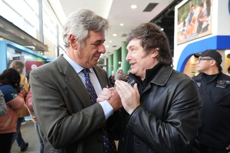 Javier Milei con el titular de la SRA, Nicolás Pino. Foto: Noticias Argentinas Javier Milei con el titular de la SRA, Nicolás Pino. Foto: Noticias Argentinas