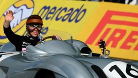 Franco Colapinto tuvo el honor de manejar la Flecha de Plata de Juan Manuel Fangio.