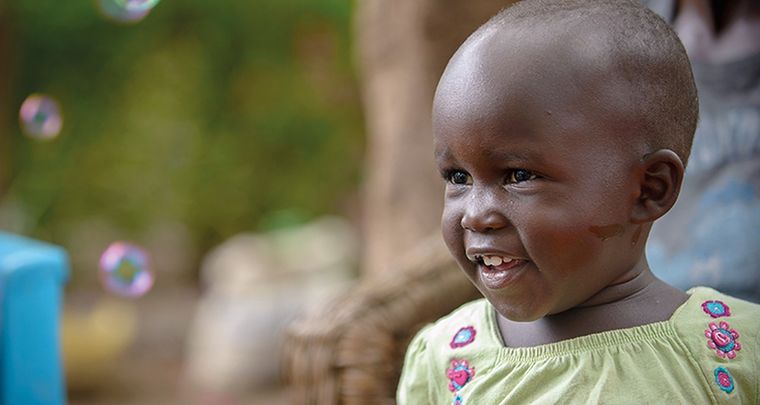 Solos El padre adoptivo llegó a la dependencia oficial y dijo que no quería más a los pequeños. Imagen ilustrativa. Foto: www.worldvision.org