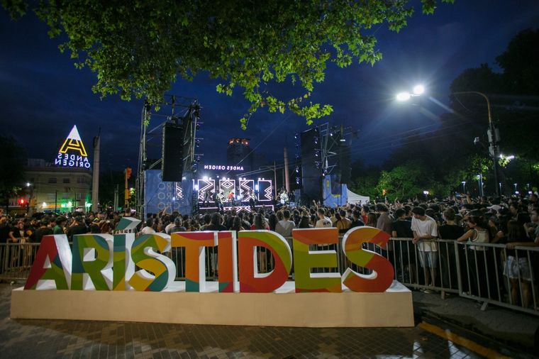 La Arístides cumple 8 años y lo festeja con un gran evento este jueves. La Arístides cumple 8 años y lo festeja con un gran evento este jueves.