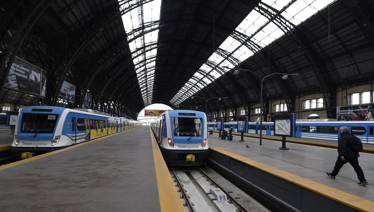 Los trenes no funcionarán por el paro general de la CGT. Los trenes no funcionarán por el paro general de la CGT.