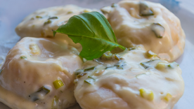 Los sorrentinos son pastas que les gustan a muchos argentinos, entre ellos a Enzo Fernández. Los sorrentinos son pastas que les gustan a muchos argentinos, entre ellos a Enzo Fernández.