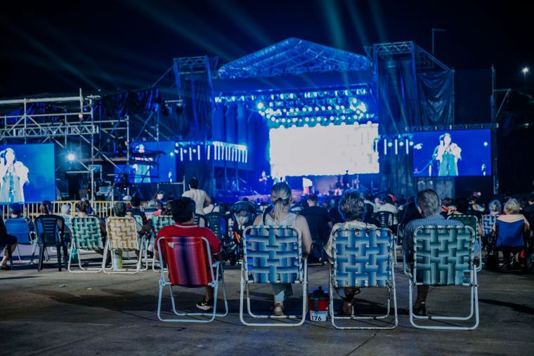 Con la posibilidad del fin de semana largo, el festival contó con asistencia público de distintas provincias del Nea.