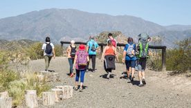 El Tour propone actividades diurnas y nocturnas en la Reserva Natural Divisadero Largo, un área protegida a pocos minutos de la Ciudad.