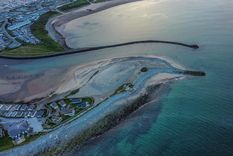 La imagen de drone de un puerto muestra la perfecta figura de un puerto Foto: Rhys Jones