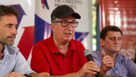 El gobernador de Misiones, Hugo Passalacqua, salió en defensa de los pequeños y medianos productores yerbateros. Foto: Gobierno de la provincia de Misiones