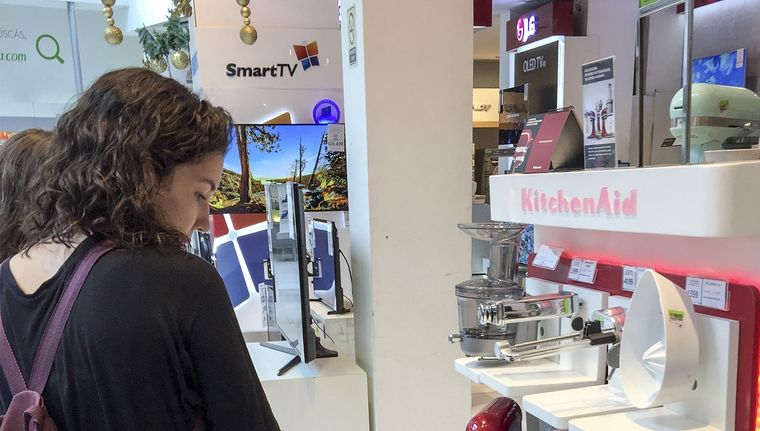 Nueva línea de crédito para renovar los electrodomésticos y gastar menos luz. Foto: NA